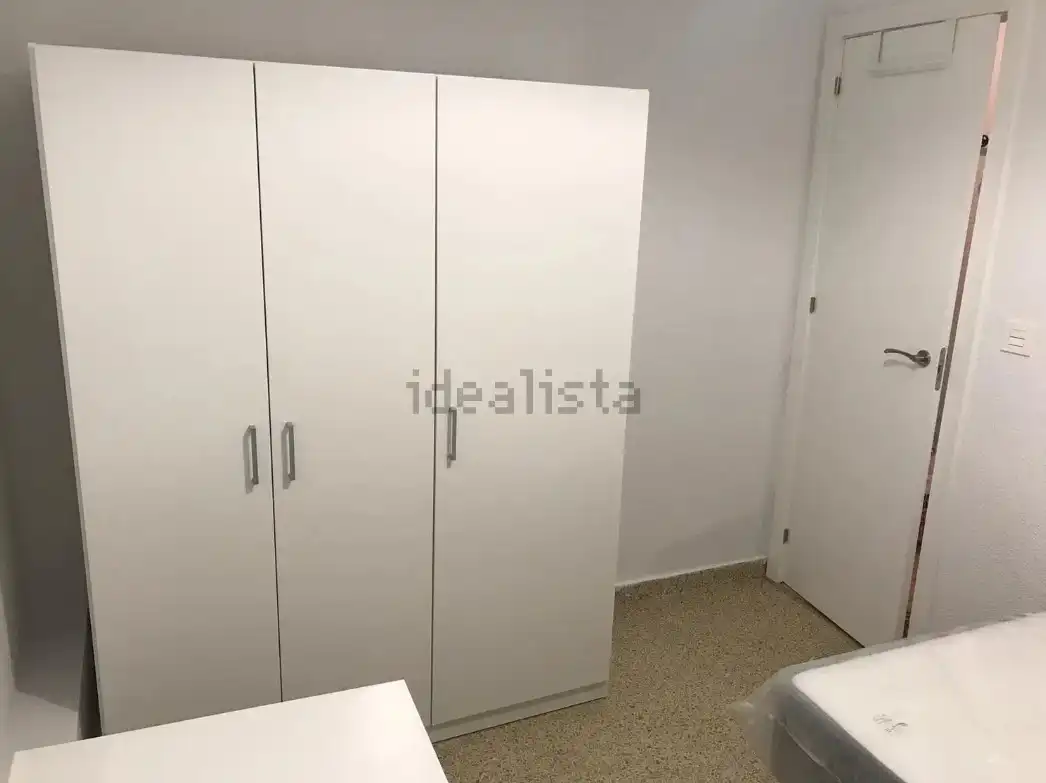 Habitación de Piso de alquiler en Granada con Aire acondicionado, Calefacción y Amueblado