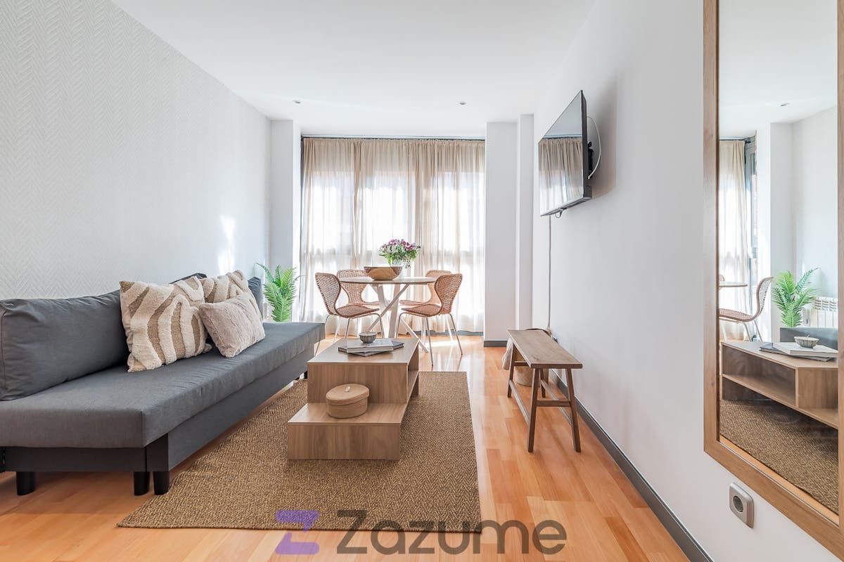 Bedroom of Flat to rent in  Madrid Capital  with Air Conditioner, Heating and Parquet flooring