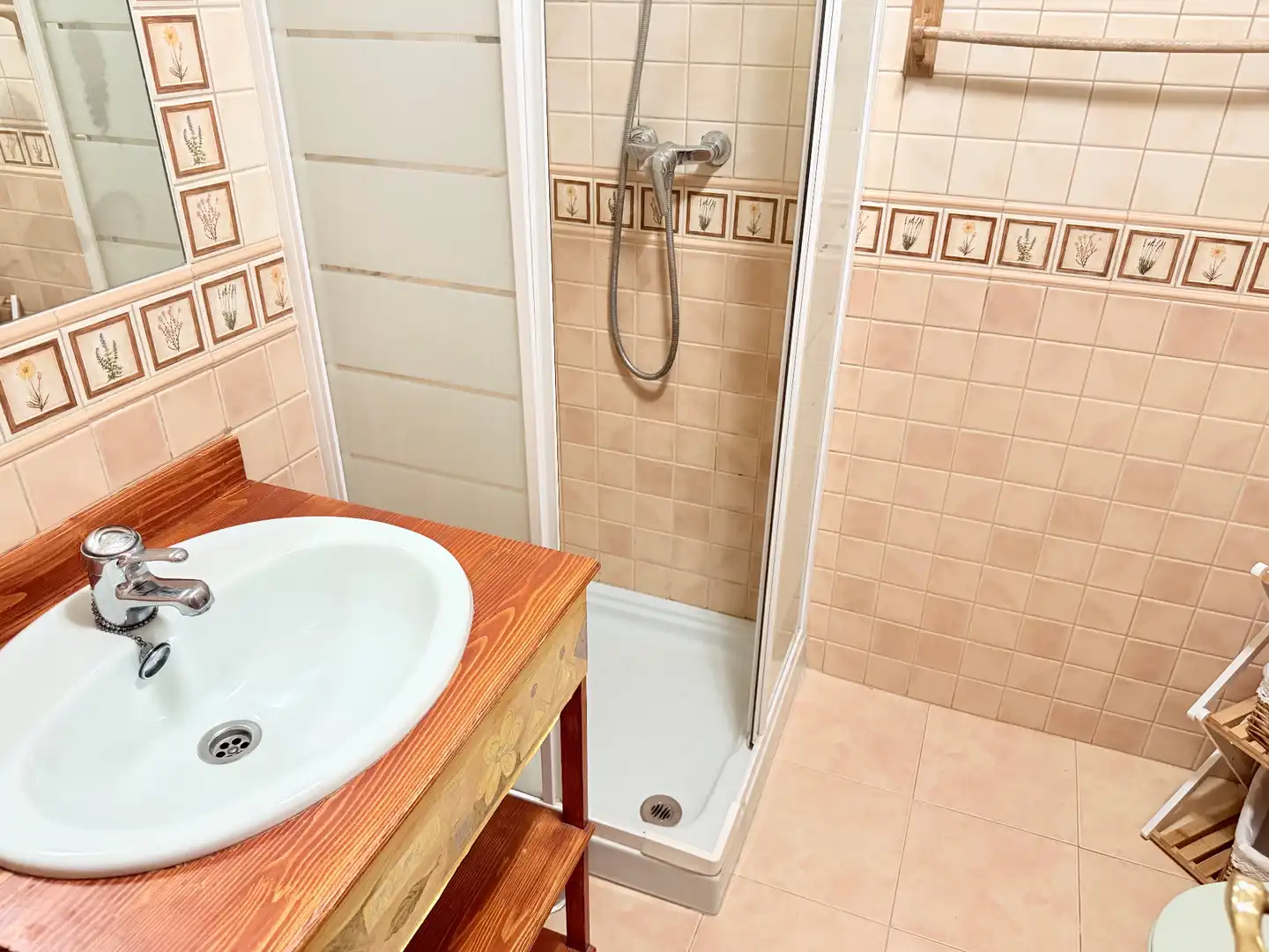 Bathroom of Flat for rent in Villaquilambre  with Heating, Furnished and Oven