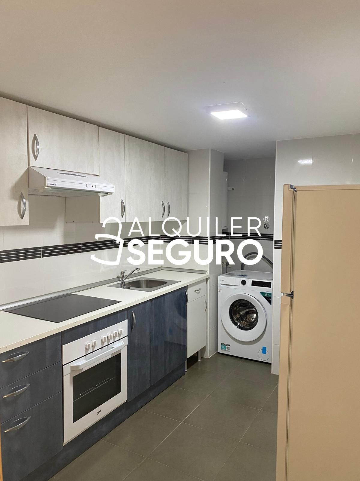 Cuina de Pis de lloguer en  Murcia Capital amb Aire condicionat, Calefacció i Traster