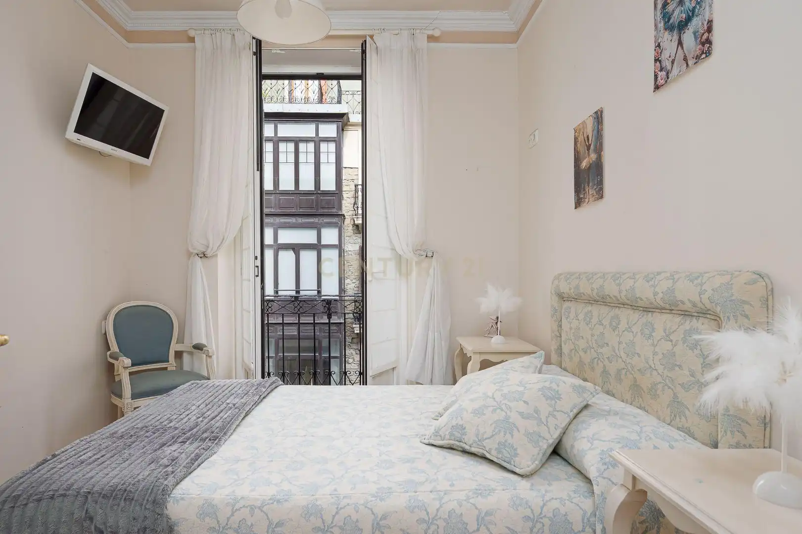 Dormitori de Apartament en venda en Donostia - San Sebastián  amb Forn, Rentadora i Microones