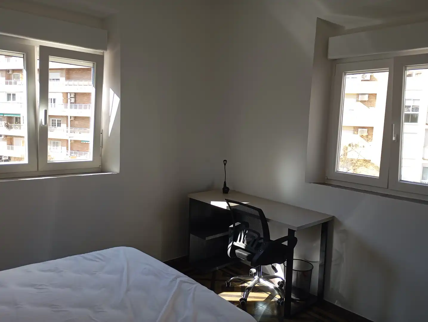 Schlafzimmer von Wohnung zur Miete in Granada mit Klimaanlage, Heizung und Möbliert