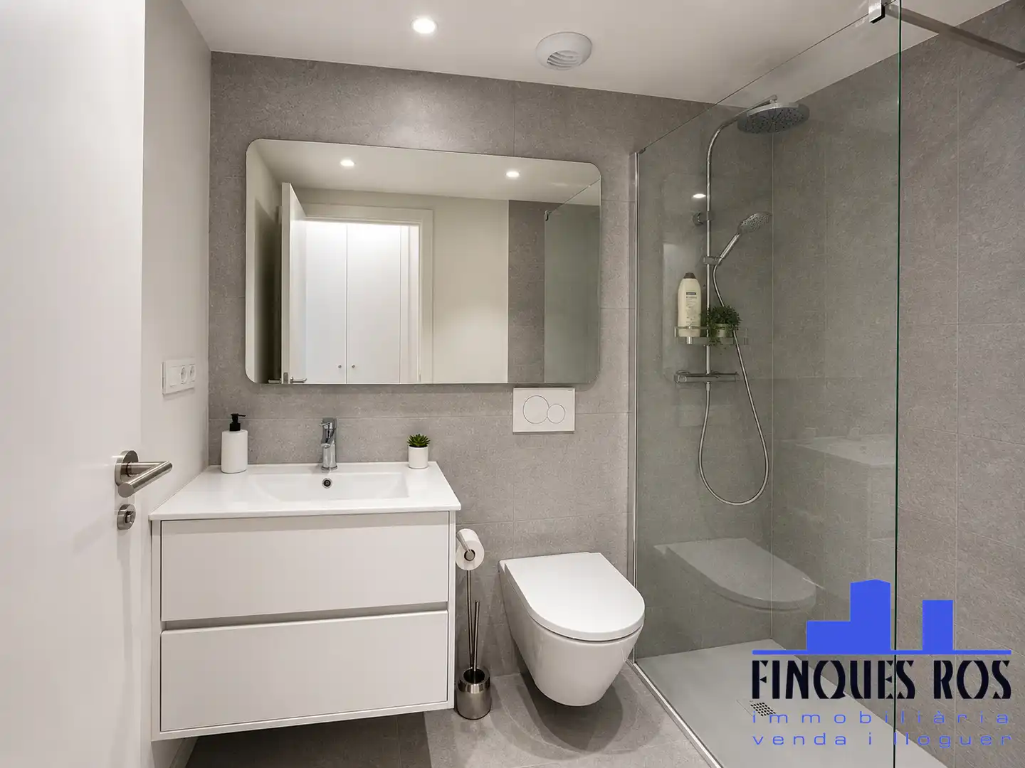 Bathroom of Flat for sale in Vinaròs  with Air Conditioner, Heating and Terrace