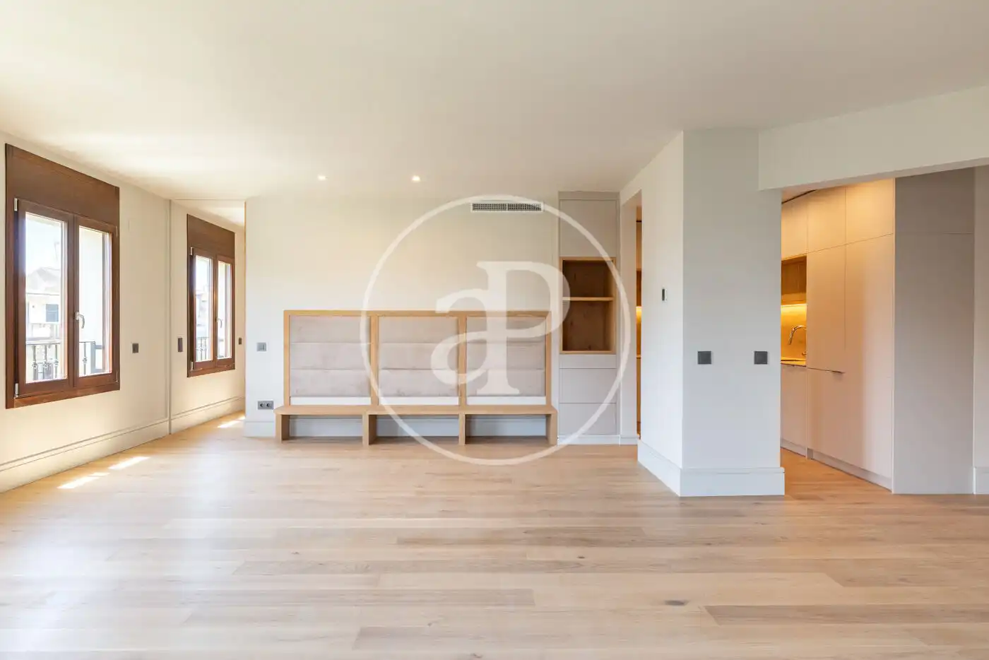 Sala d'estar de Pis en venda en Barcelona amb Aire condicionat, Calefacció i Terrassa