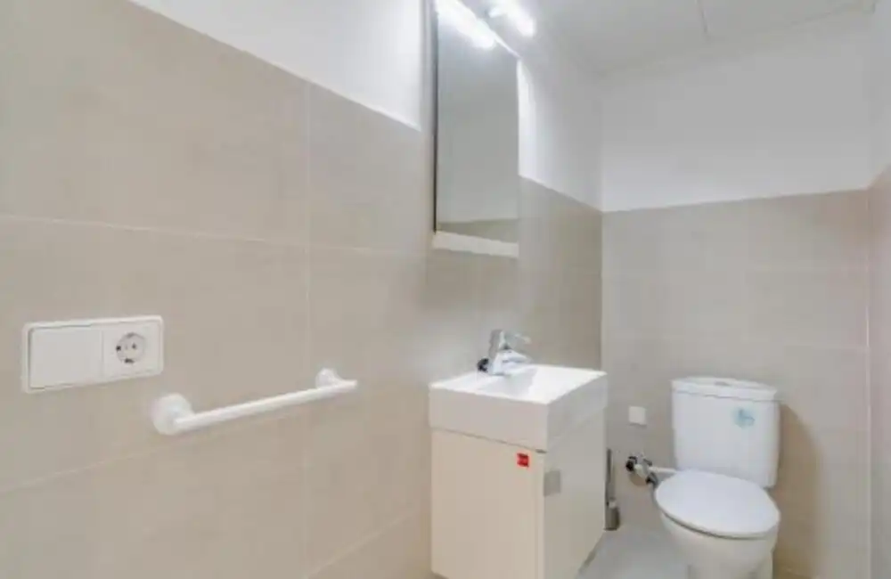 Baño de Apartamento de alquiler en Marbella con Aire acondicionado, Amueblado y Balcón