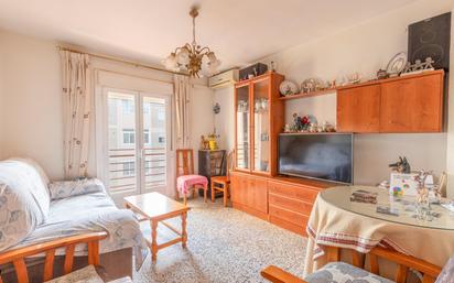 Living room of Flat for sale in  Granada Capital  with Terrace and Balcony