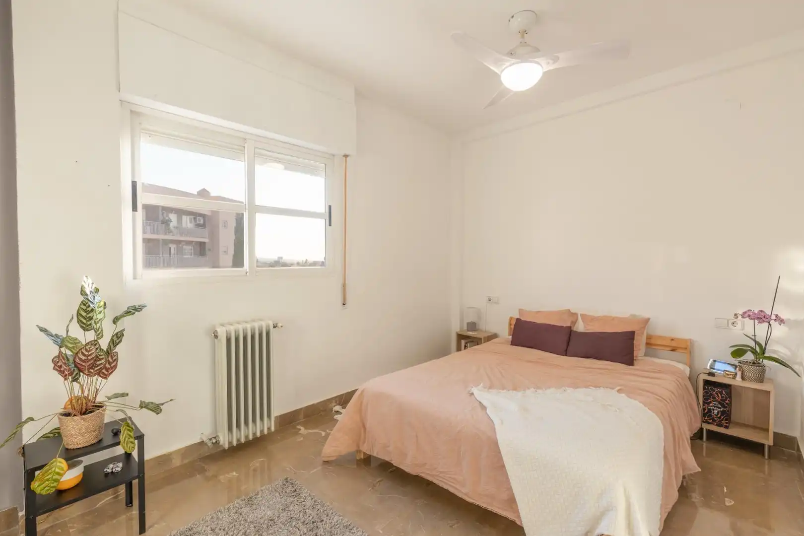 Bedroom of Flat for sale in Granada  with Balcony and Community pool
