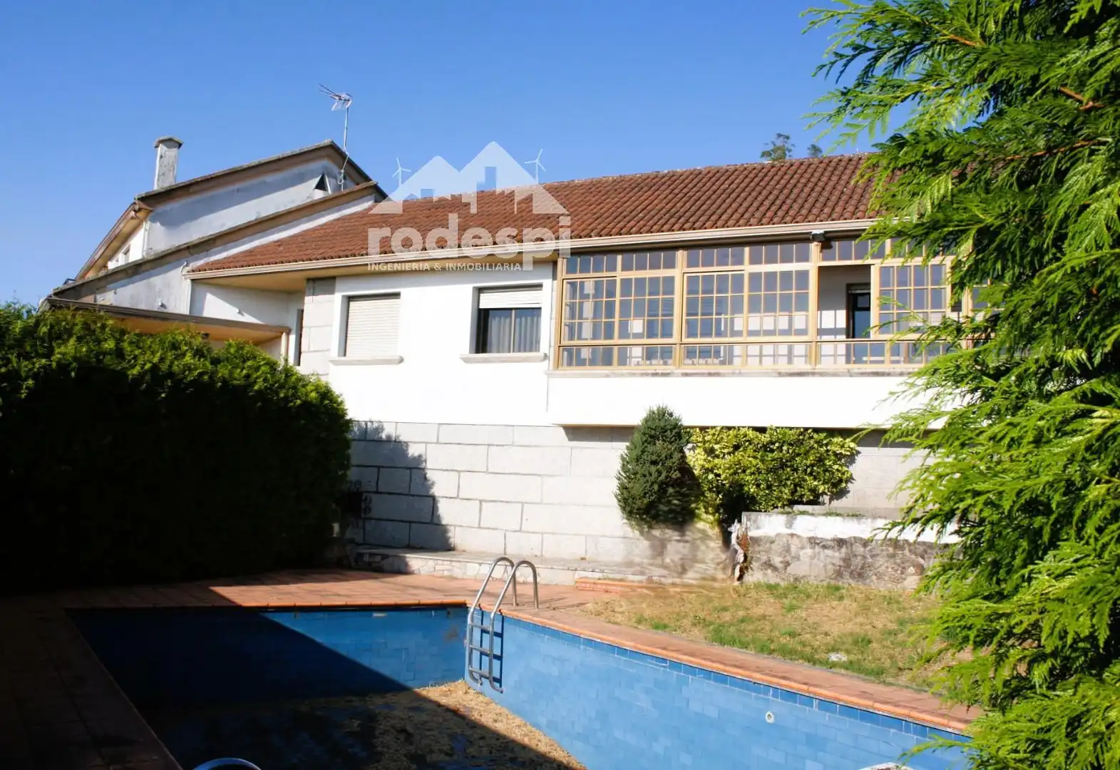 Casa amb jardí en venda a As Neves