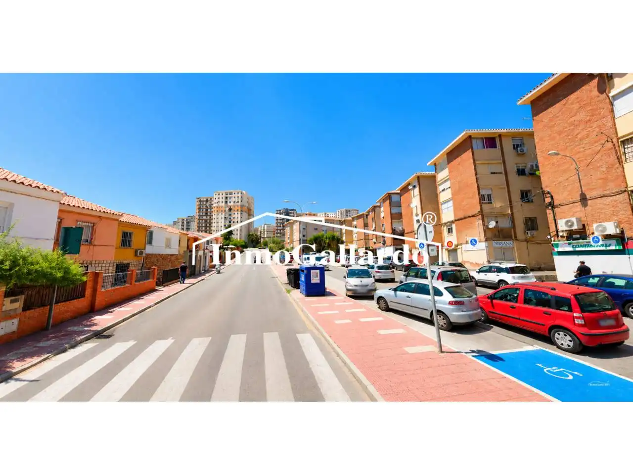 Vista exterior de Casa adosada en venta en Málaga