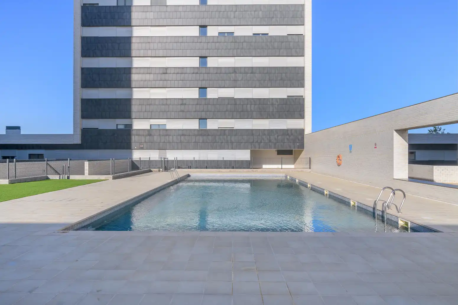 Penthouse with pool for sale in Viladecans - AV OLOF PALME, imagen 2