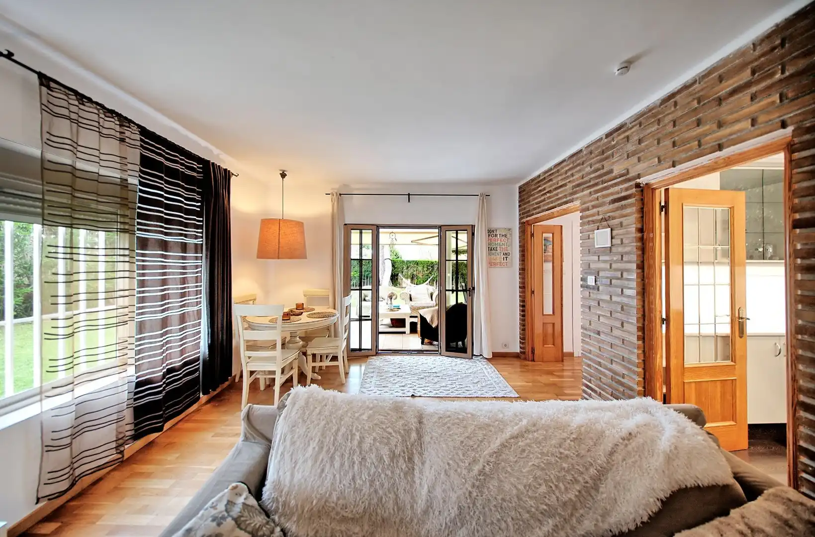 Habitación de Casa o chalet en venta en Paterna con Aire acondicionado, Calefacción y Jardín privado