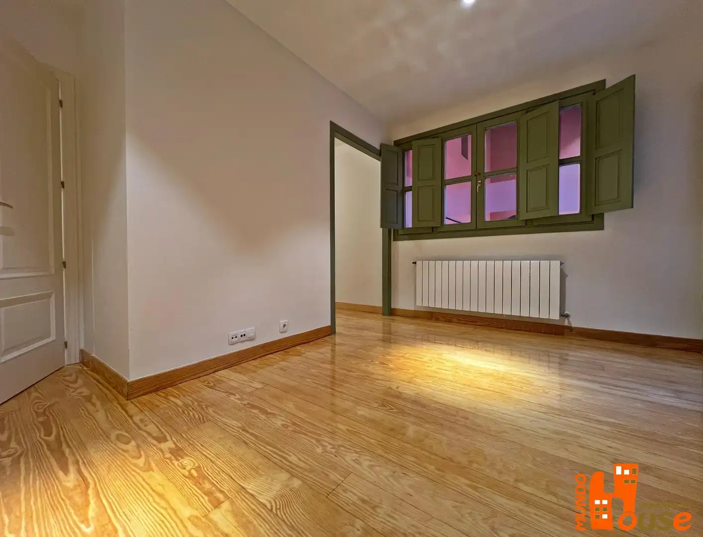 Habitación de Dúplex en venta en Real Sitio de San Ildefonso con Calefacción, Trastero y Balcón