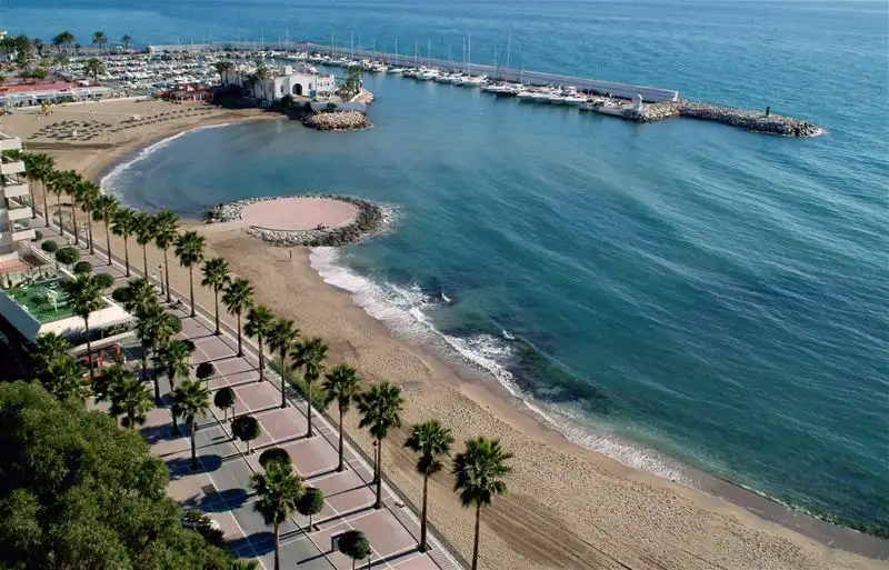 Apartamento de alquiler en Calahonda