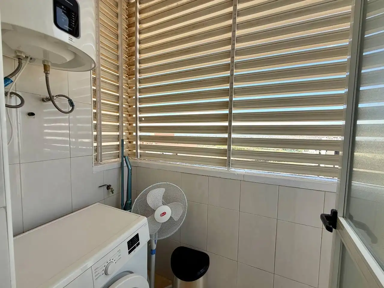 Baño de Apartamento en venta en Guardamar del Segura con Aire acondicionado, Jardín privado y Terraza