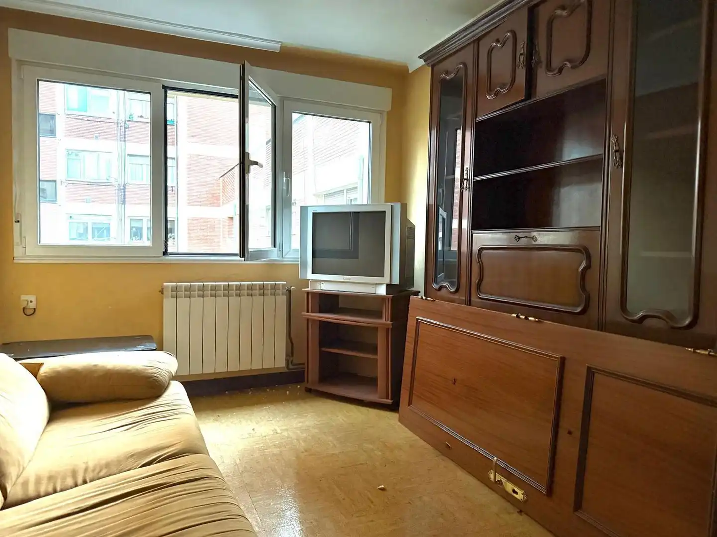 Living room of Flat for sale in Oviedo   with Heating and Swimming Pool