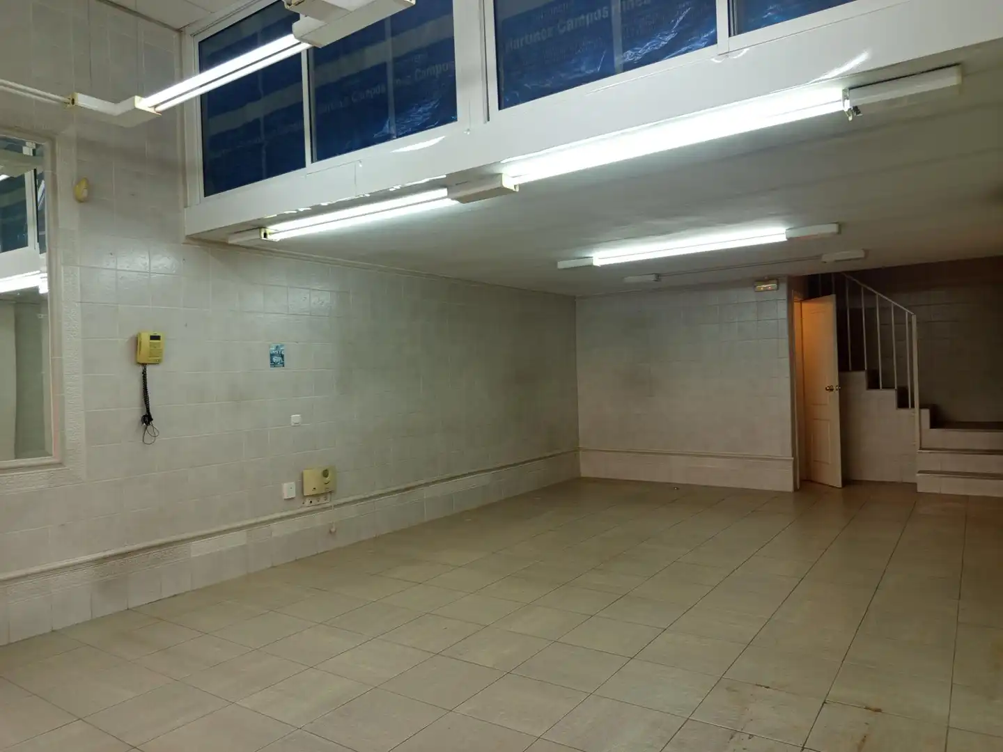 Local comercial de lloguer a Genil, imagen 6