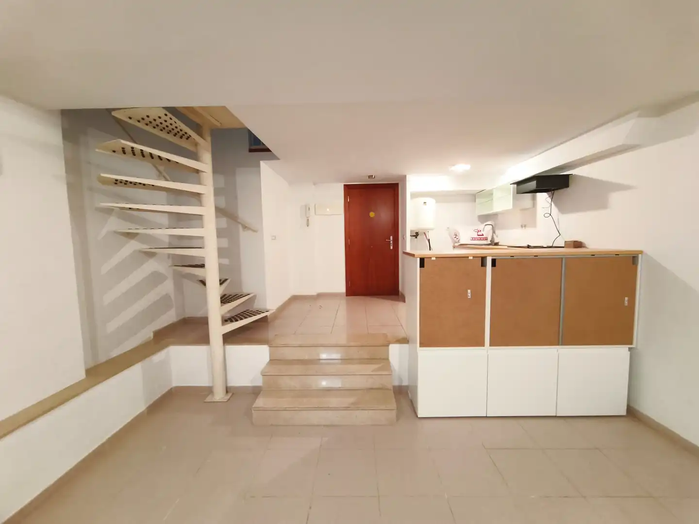 Office for rent in Girona  with Air Conditioner, Heating and Terrace