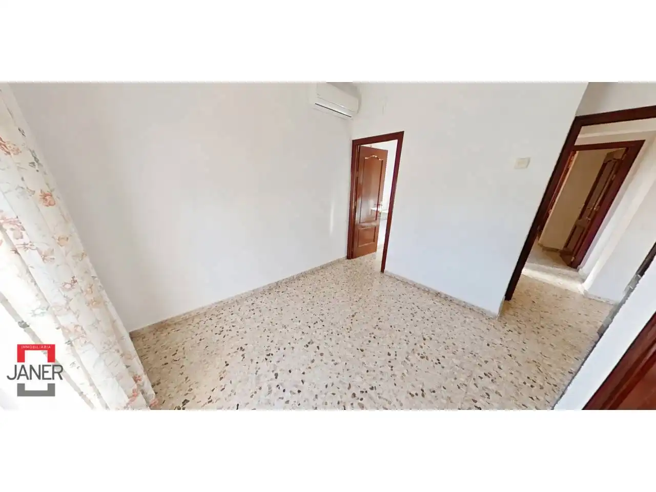 Houses for sale in Tomares  with Air Conditioner, Private garden and Terrace