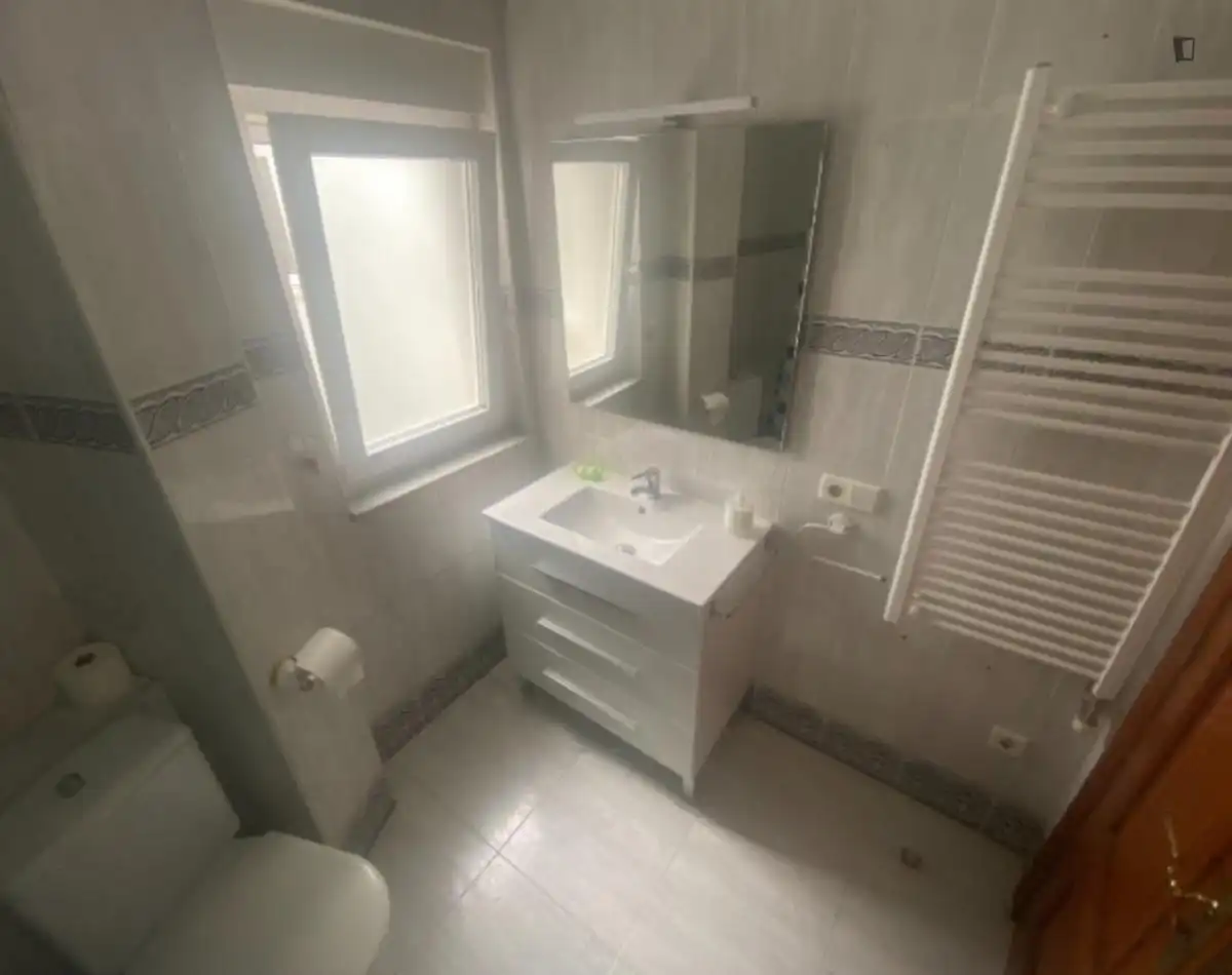 Baño de Apartamento de alquiler en Salamanca con Amueblado, Horno y Lavadora
