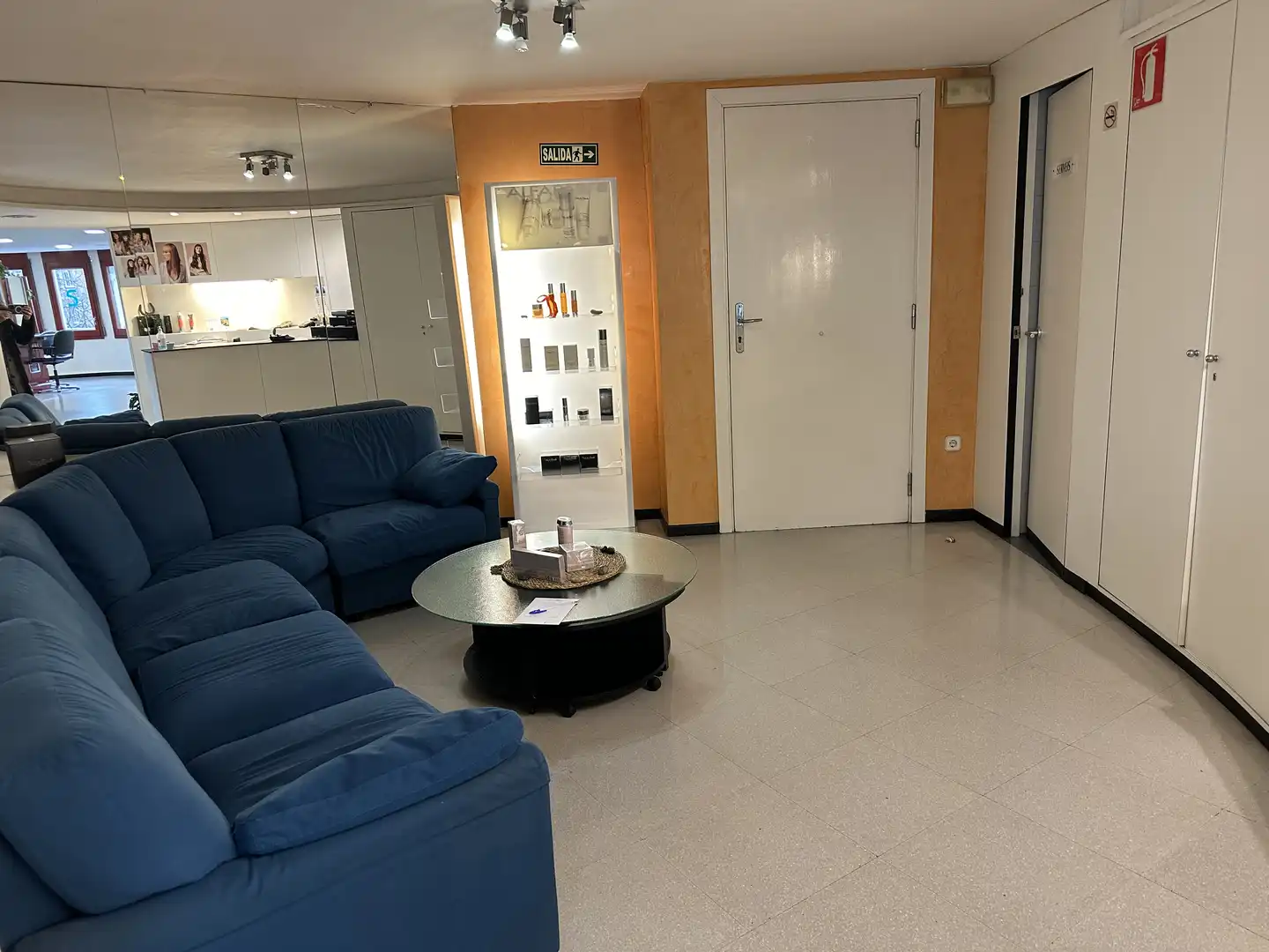 Sala d'estar de Oficina en venda en Girona amb Aire condicionat i Calefacció