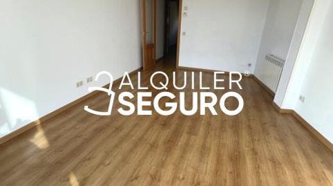 Foto 5 de Piso de alquiler en Doctor Martin Arevalo, Villaverde Alto, Madrid Capital