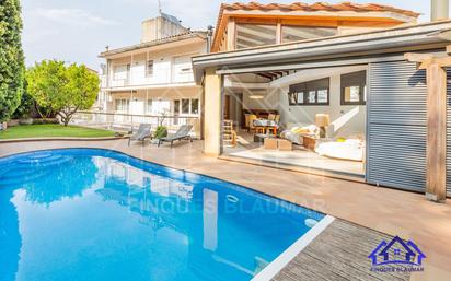 Exterior view of Flat to rent in Arenys de Munt  with Air Conditioner, Heating and Private garden