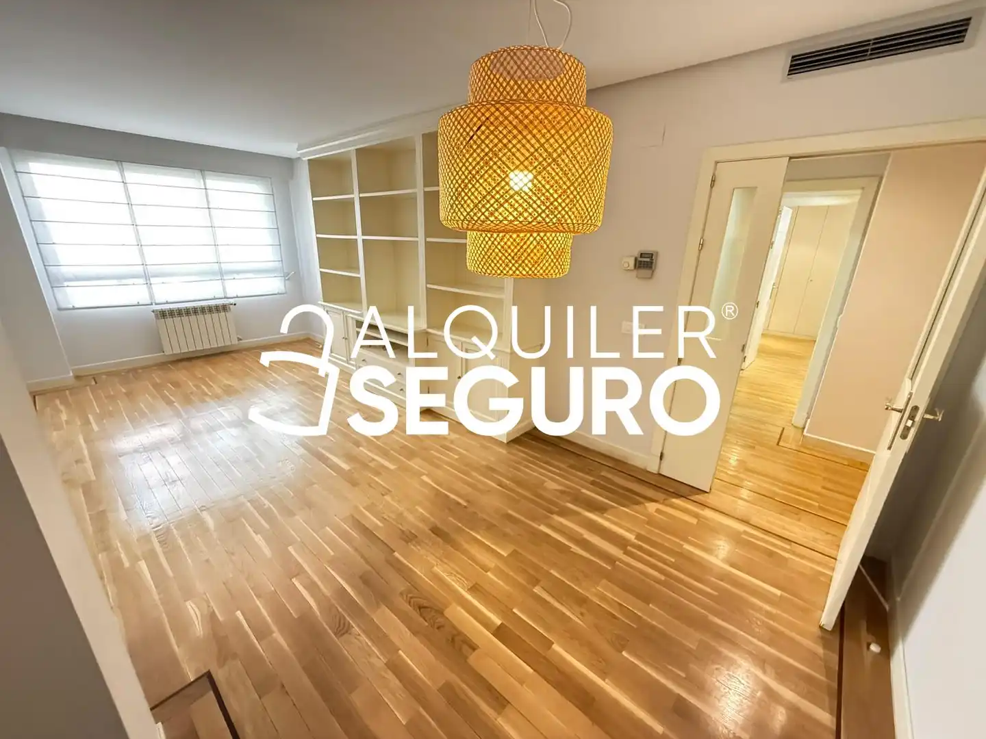 Sala de estar de Piso de alquiler en Madrid con Aire acondicionado, Calefacción y Piscina