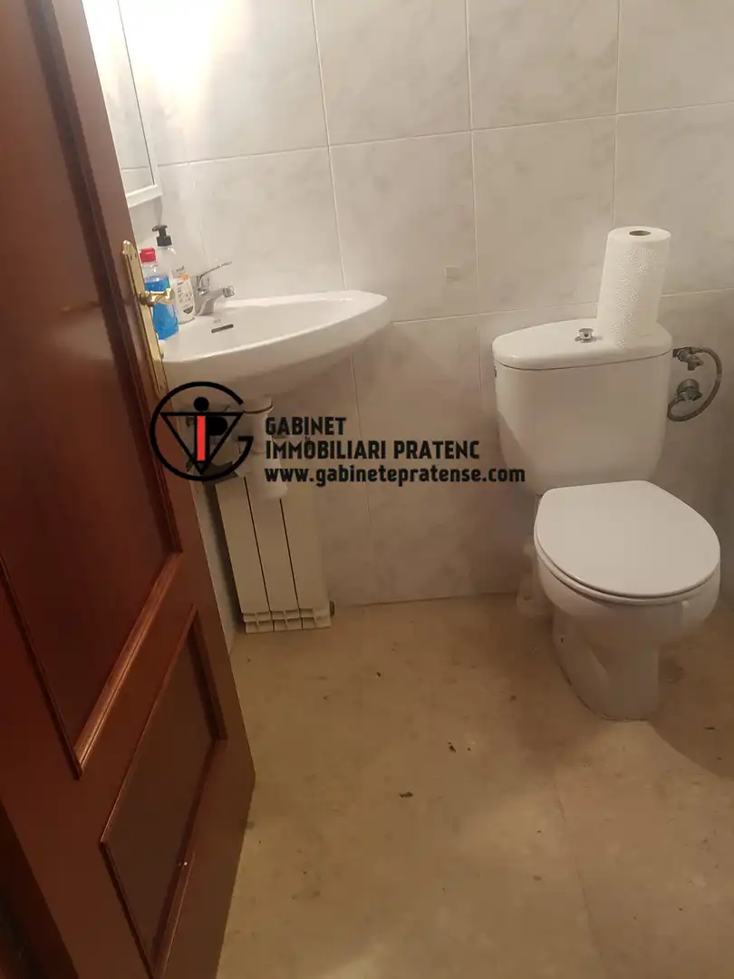 Baño de Oficina de alquiler en El Prat de Llobregat con Aire acondicionado
