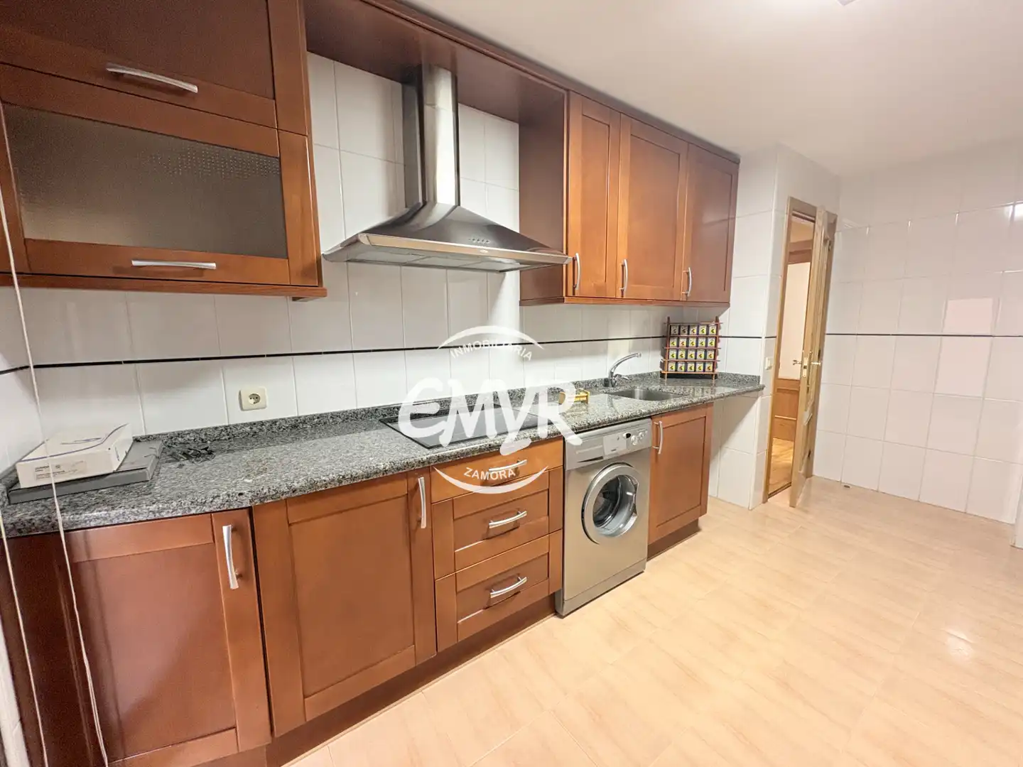 Kitchen of Flat for sale in Zamora Capital   with Heating, Parquet flooring and Terrace