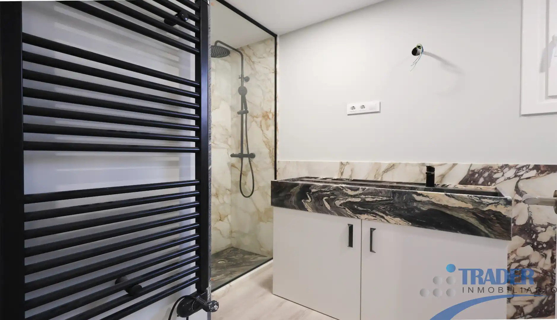 Bathroom of Flat for sale in Alcorcón