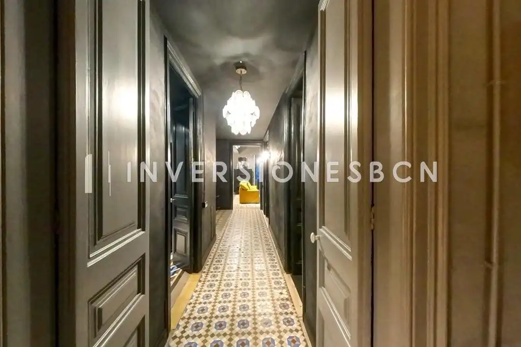 Flat for rent in Calle TRAFALGAR, Sant Pere, Sta. Caterina i la Ribera