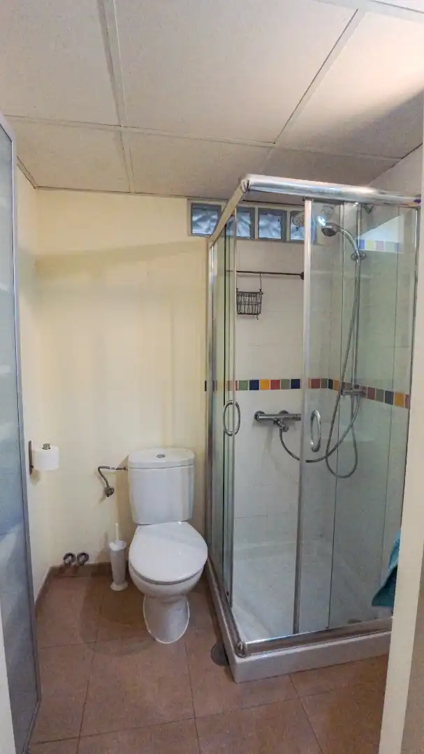 Bathroom of Flat for sale in Sevilla  with Air Conditioner and Balcony