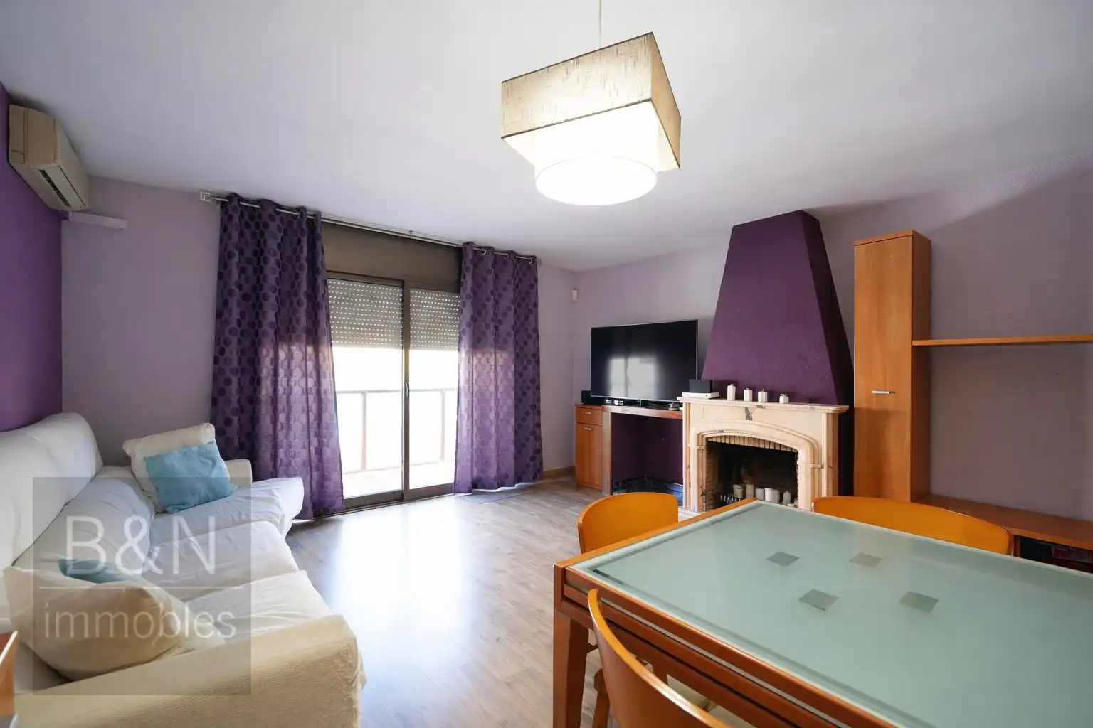 Sala d'estar de Casa o xalet en venda en Rubí amb Aire condicionat, Calefacció i Terrassa