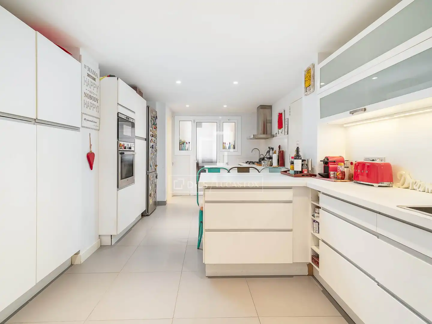 Küche von Wohnung zum Verkauf in Barcelona mit Klimaanlage, Heizung und Terrasse
