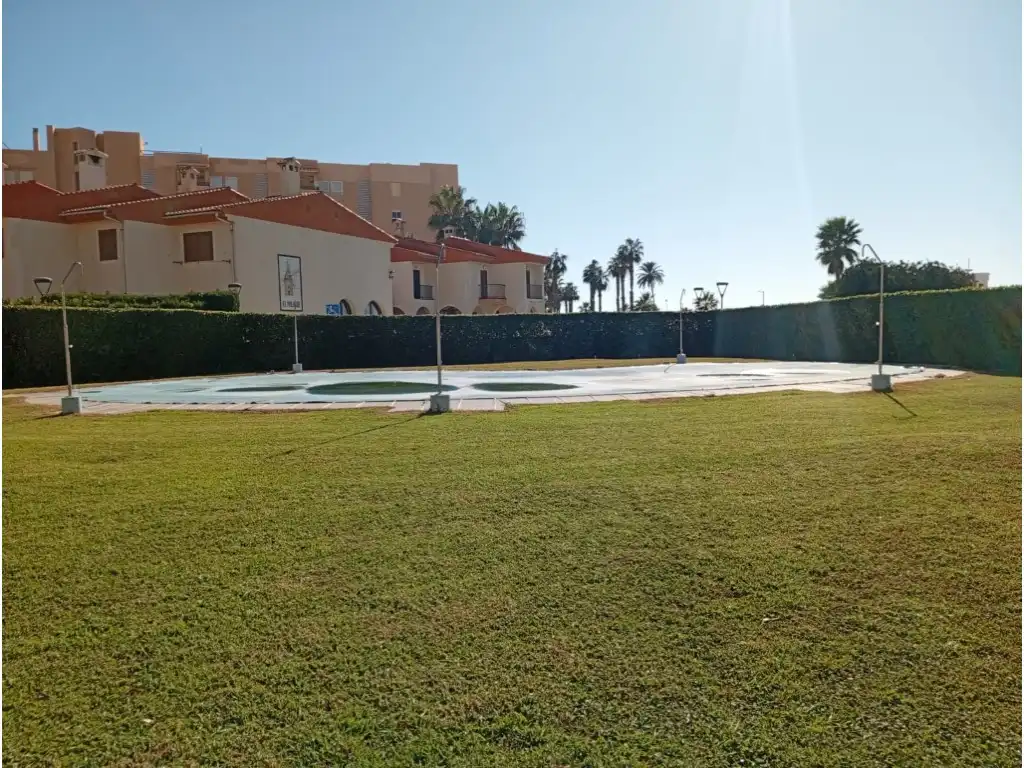 Piscina de Casa adosada en venda en Salobreña amb Piscina