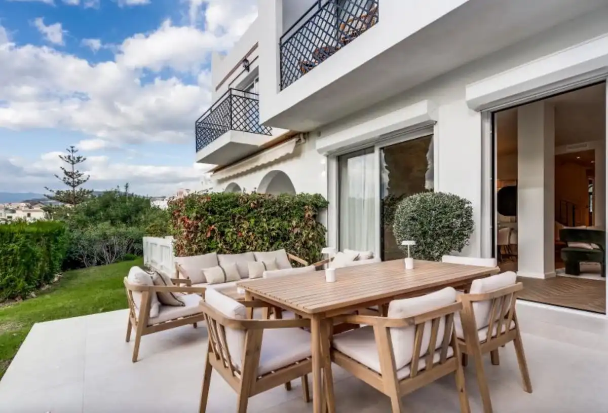 Adosado con piscina en venta en Nueva Andalucía