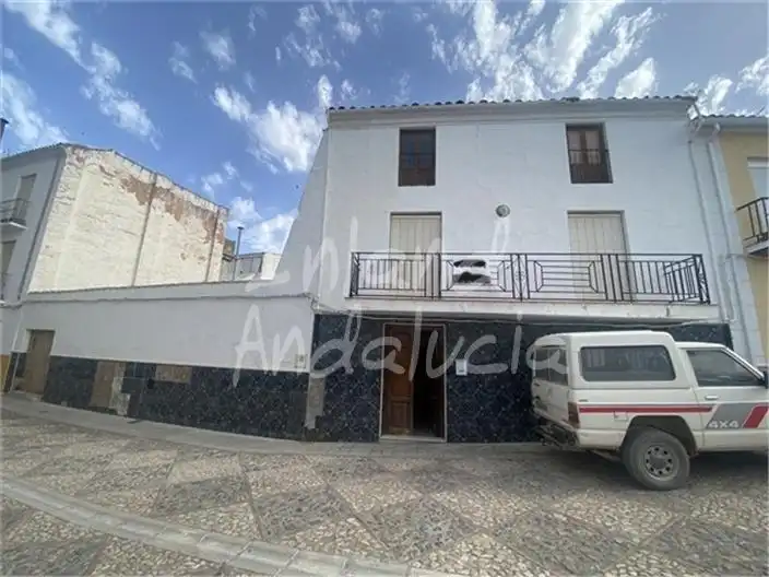 Casa a schiera con piscina in vendita a Alcaudete