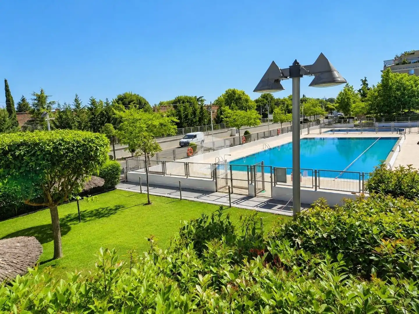 Piscina de Ático en venta en Madrid con Aire acondicionado, Calefacción y Terraza