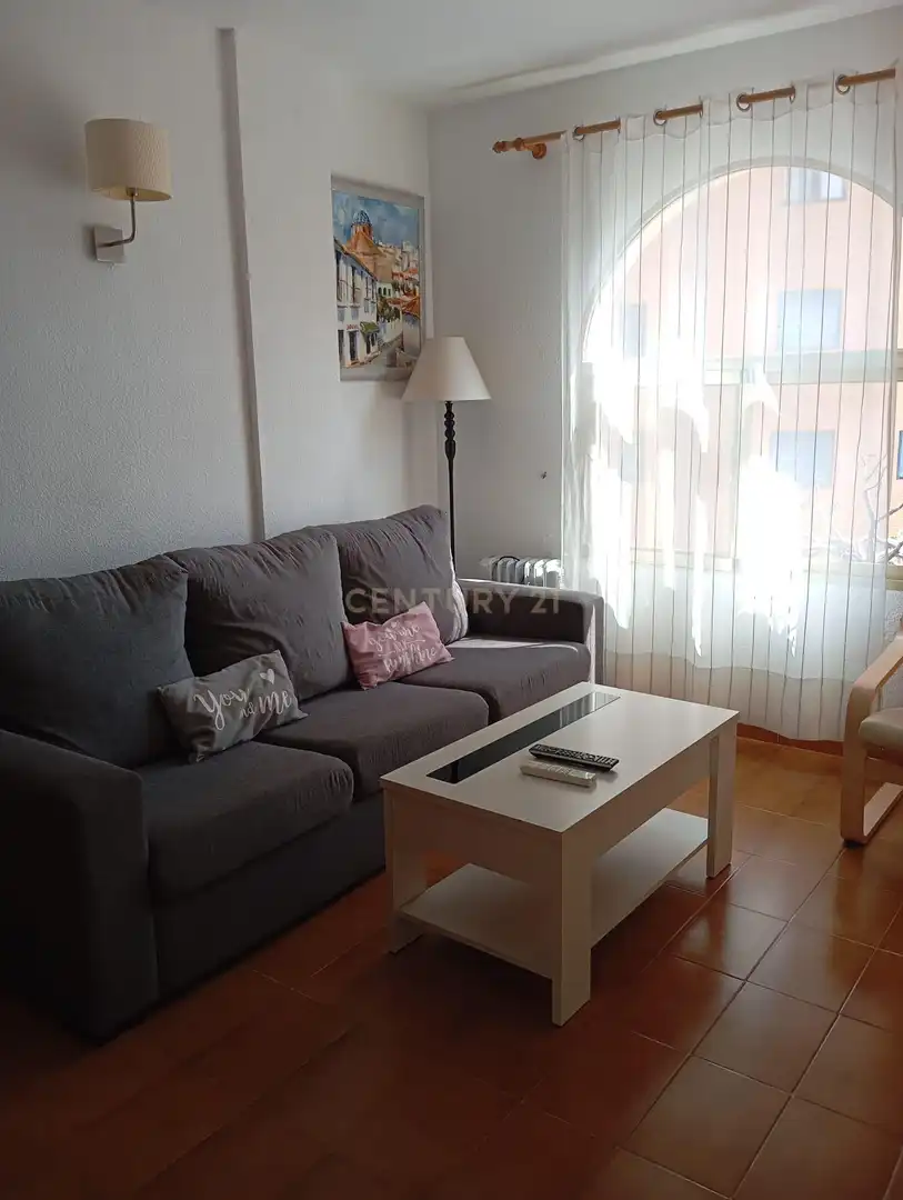 Sala d'estar de Apartament de lloguer en Calpe / Calp amb Aire condicionat, Rentadora i Microones