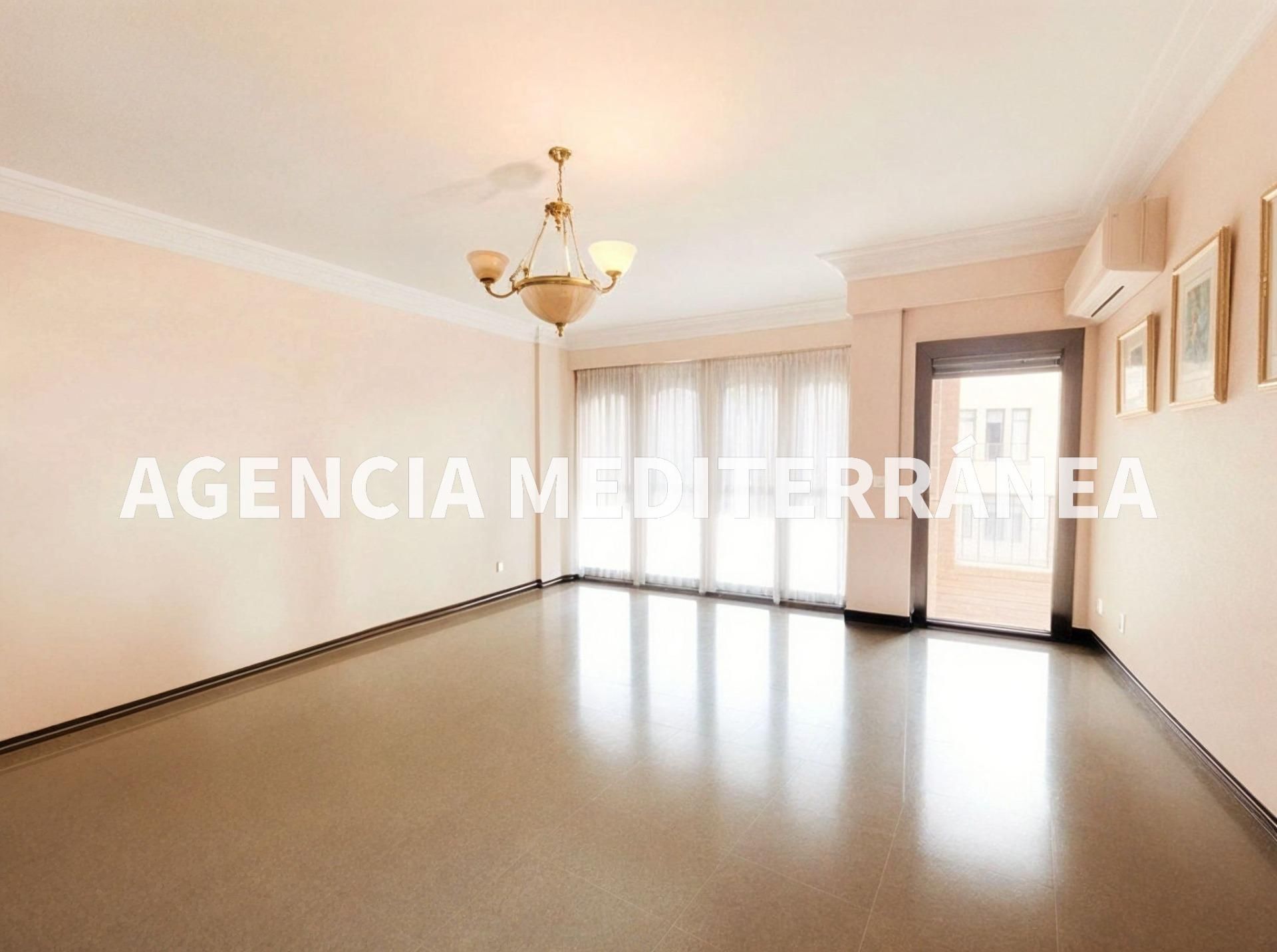 Exterior view of Flat for sale in Picassent  with Balcony