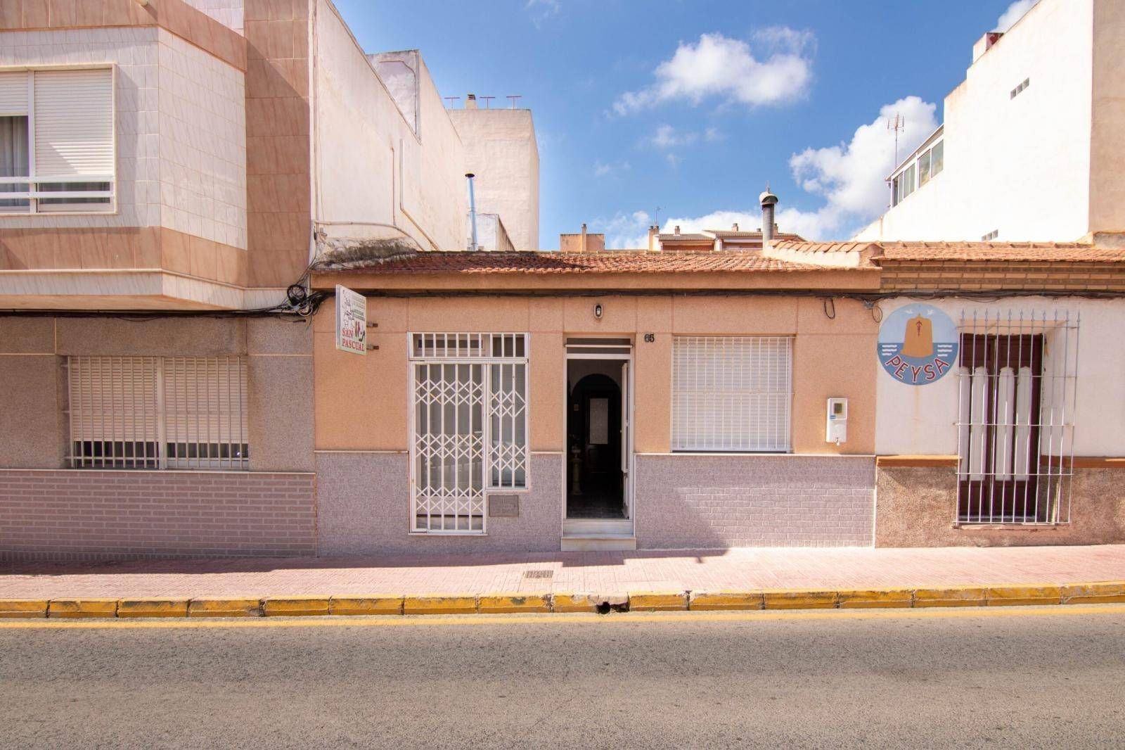 Exterior view of Single-family semi-detached for sale in Torrevieja  with Air Conditioner, Heating and Terrace