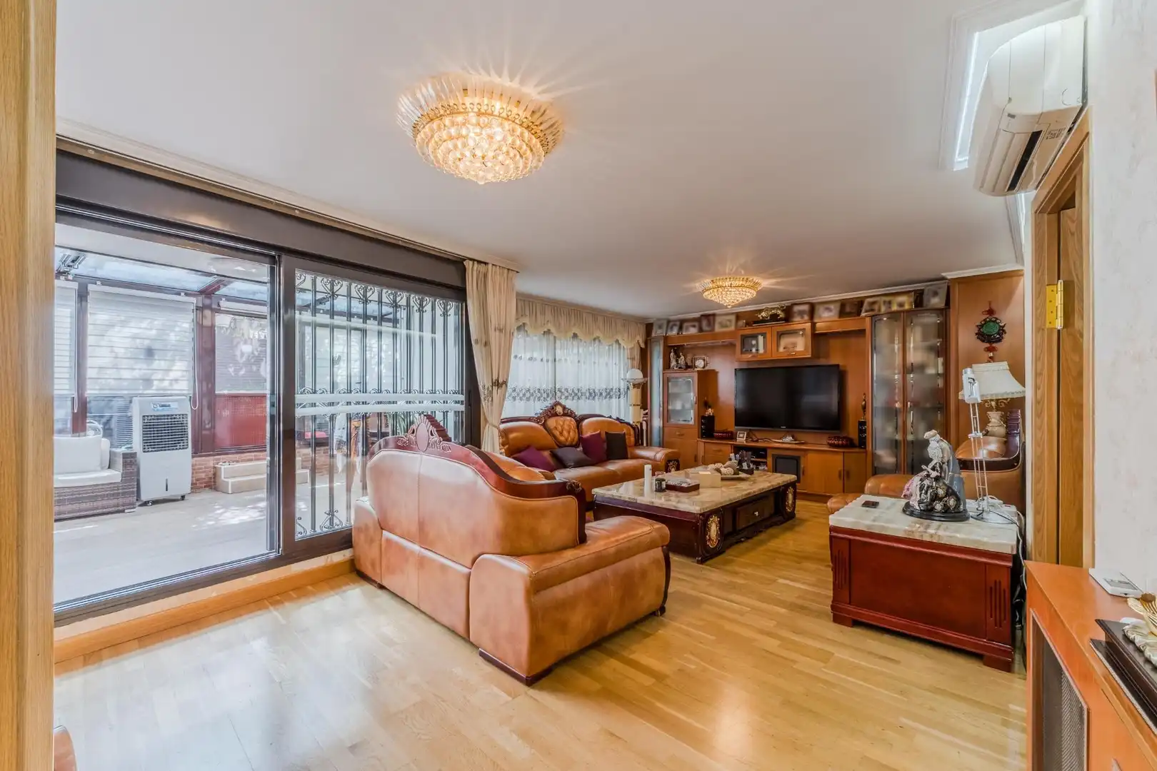 Sala de estar de Casa adosada en venta en Carabanchel