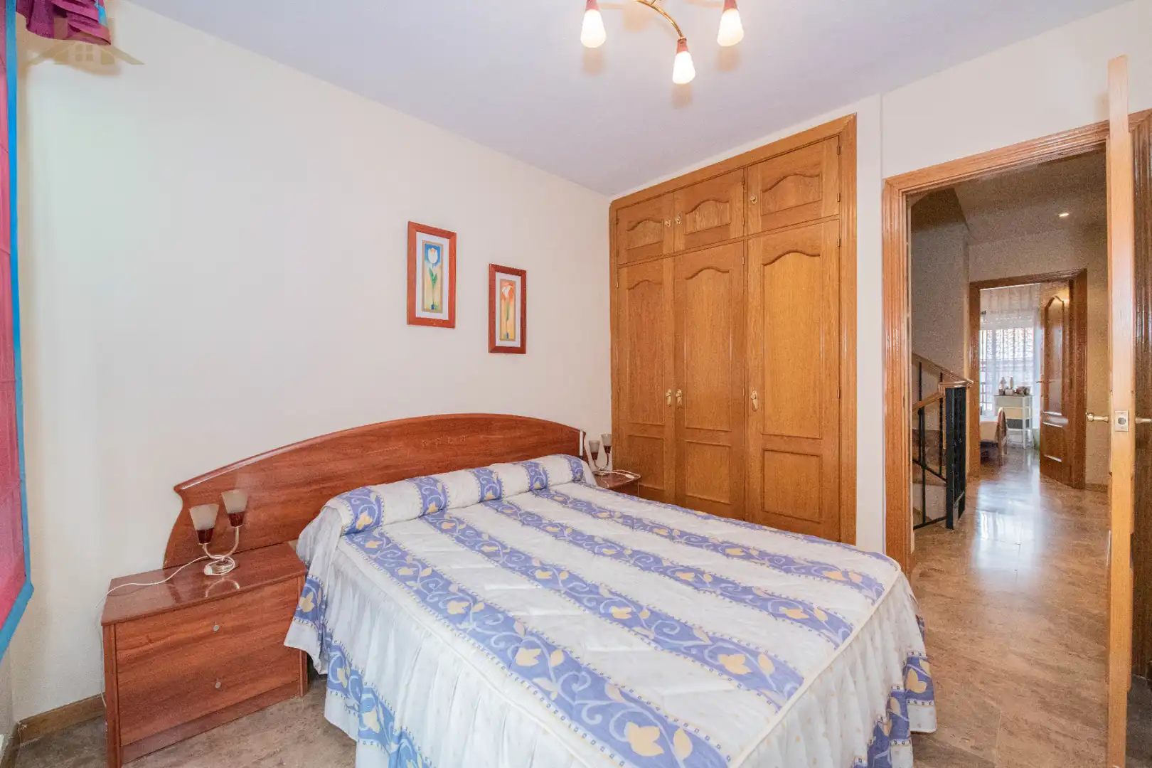 Dormitori de Casa o xalet en venda en Alcorcón amb Calefacció, Jardí privat i Terrassa