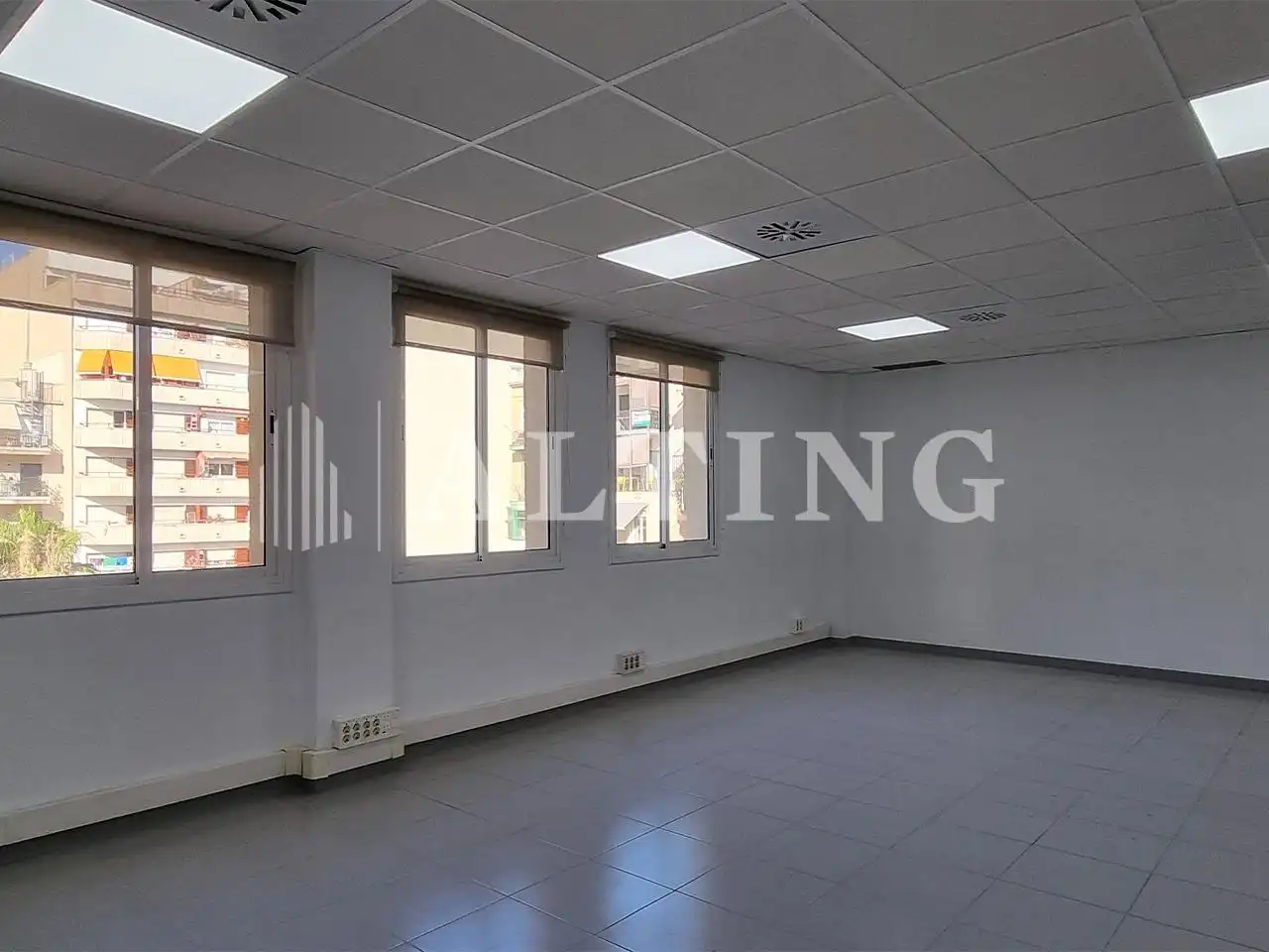 Office space with lift to rent in Entença, imagen 6