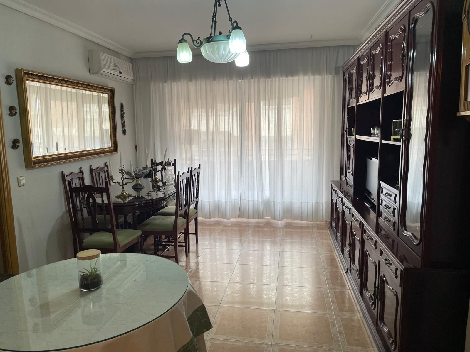 Menjador de Pis en venda en Ciudad Real Capital amb Aire condicionat, Calefacció i Terrassa