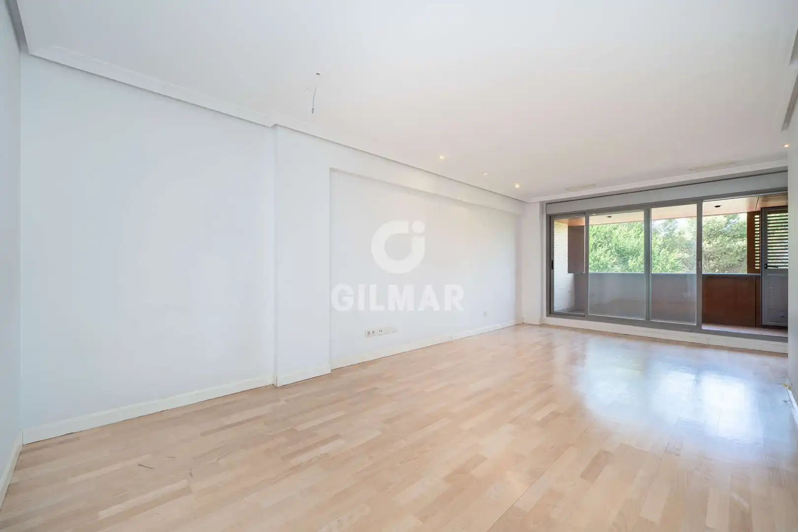 Bedroom of Flat for sale in Madrid  with Heating, Private garden and Storage room