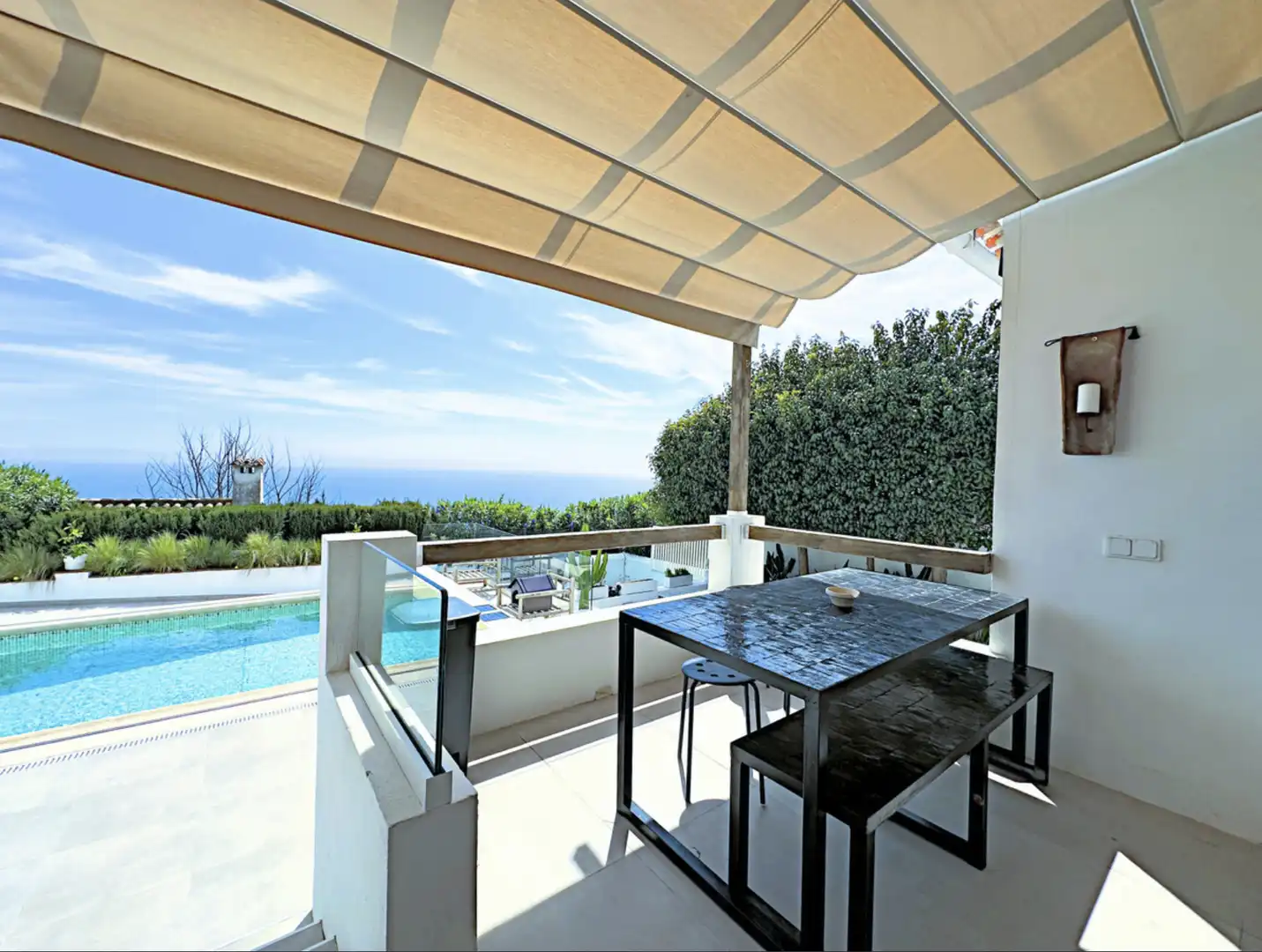 Terrassa de Casa o xalet en venda en Estepona amb Aire condicionat, Jardí privat i Terrassa
