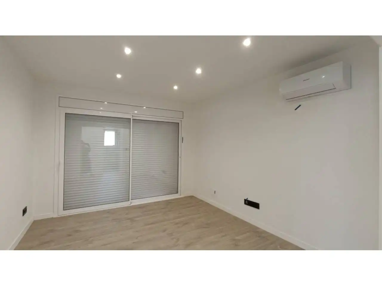 Piso en venta en Santa Eulàlia de Ronçana con Aire acondicionado, Calefacción y Parquet