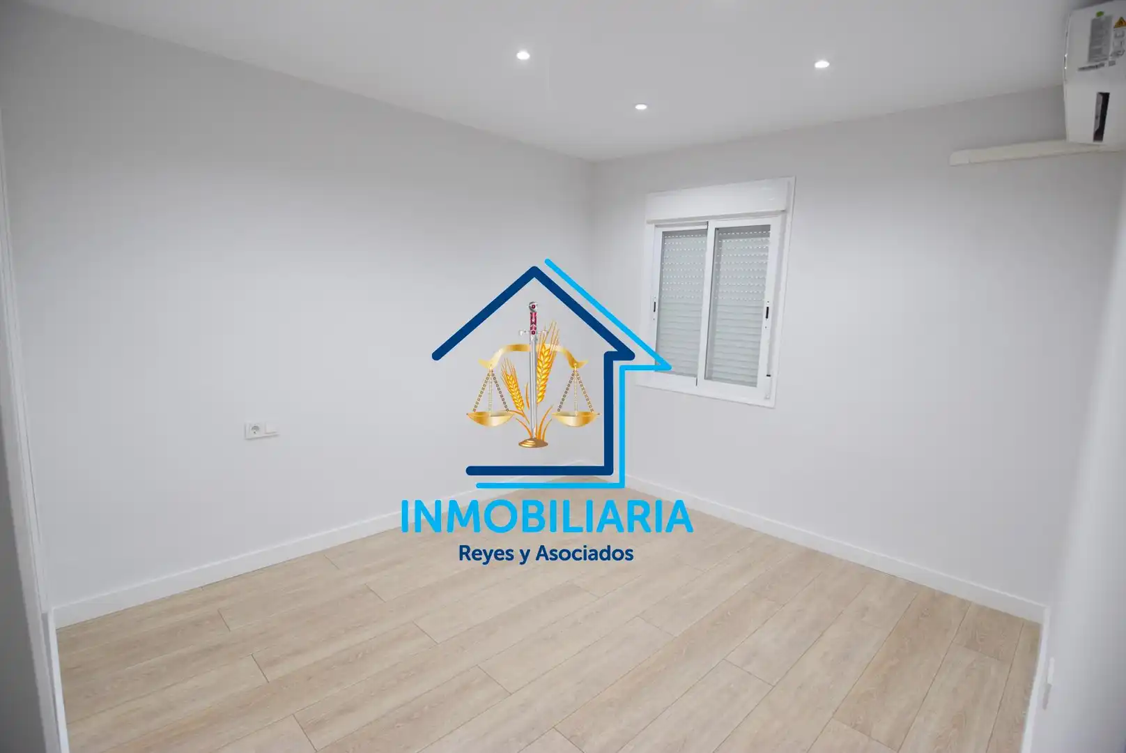 Flat for sale in Córdoba  with Air Conditioner and Heating