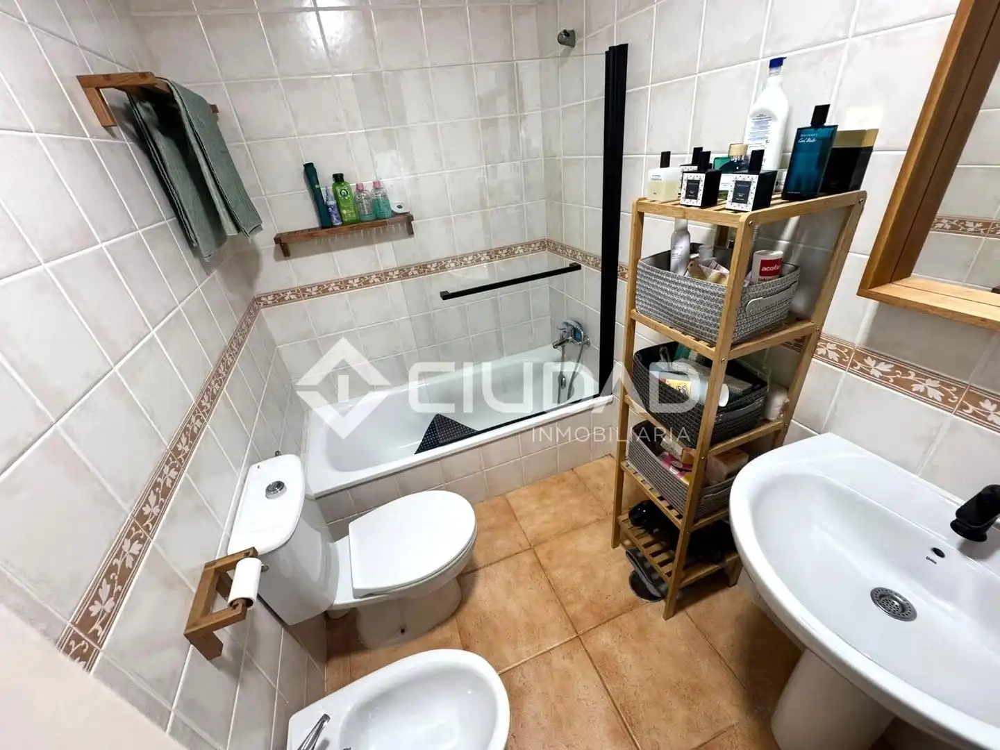 Baño de Piso en venta en Sanlúcar de Barrameda con Aire acondicionado, Jardín privado y Amueblado